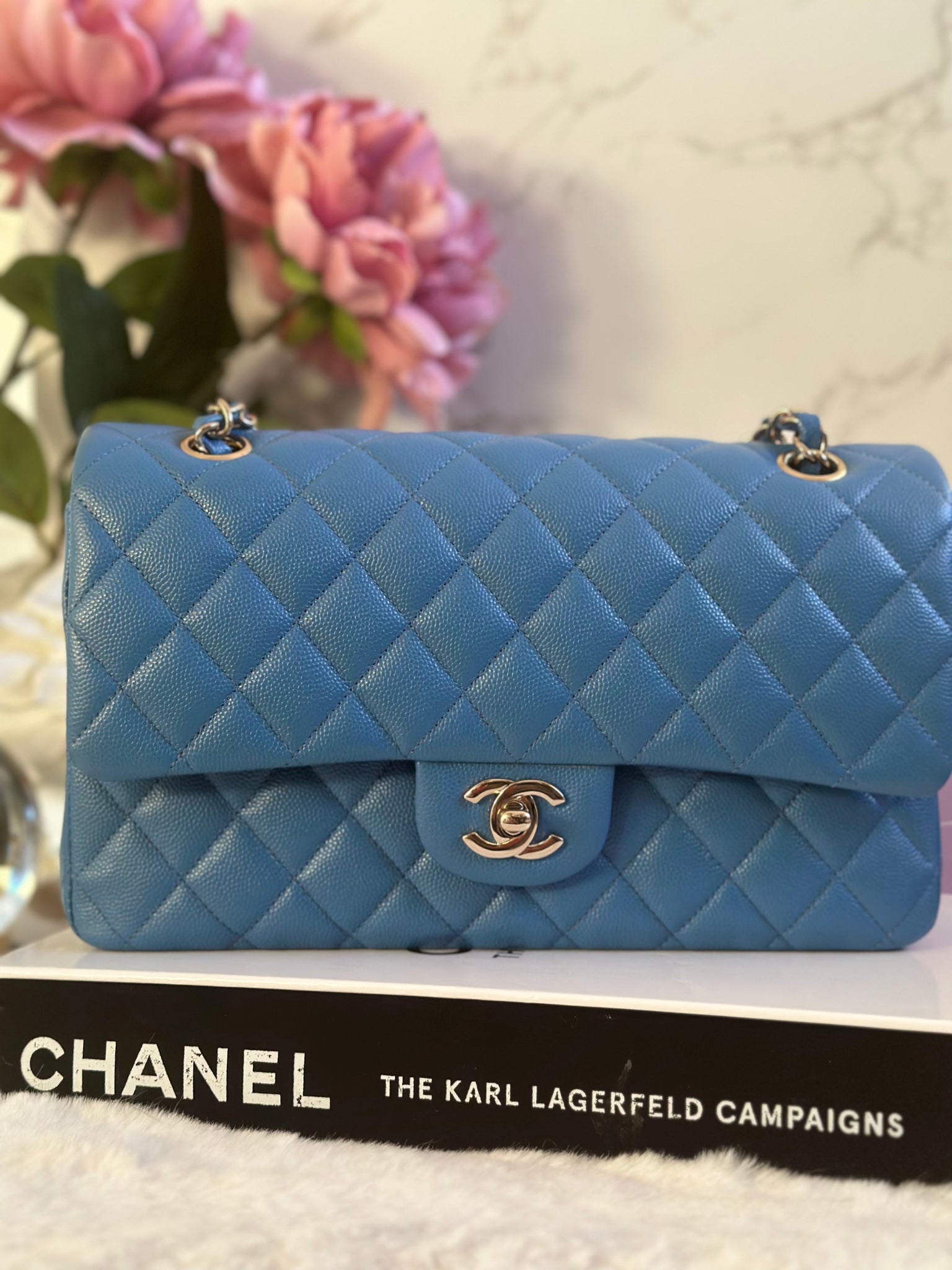 Chanel mini 2025 flap blue