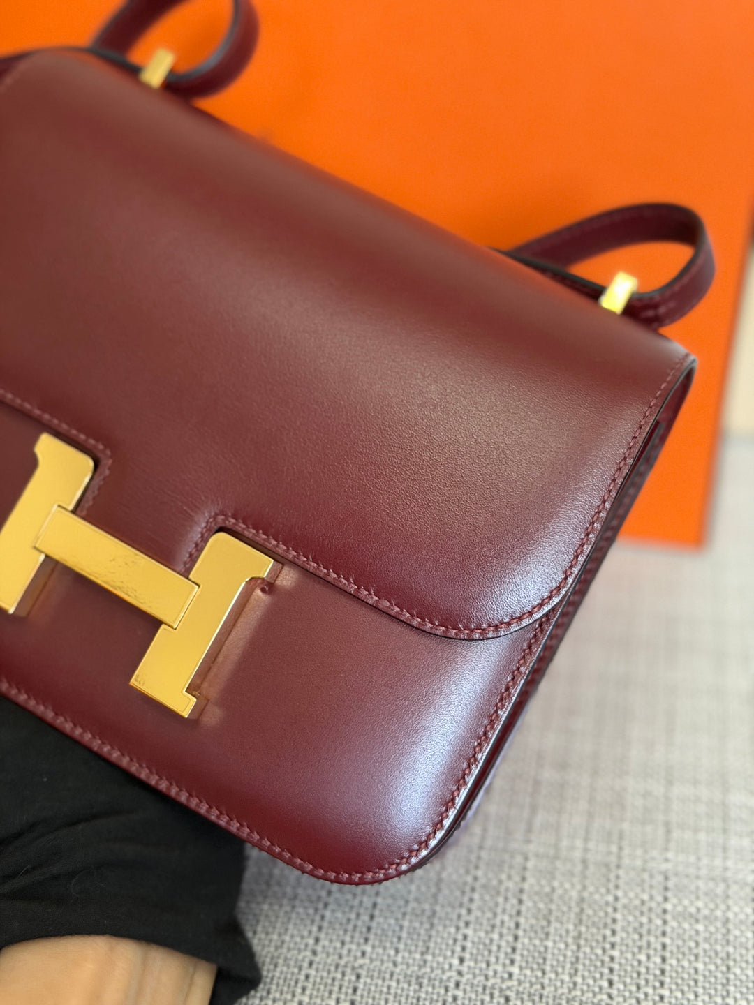 HERMÈS Rouge H Box Leather GHW Mini Constance 18 Flap Bag stamp D 2019