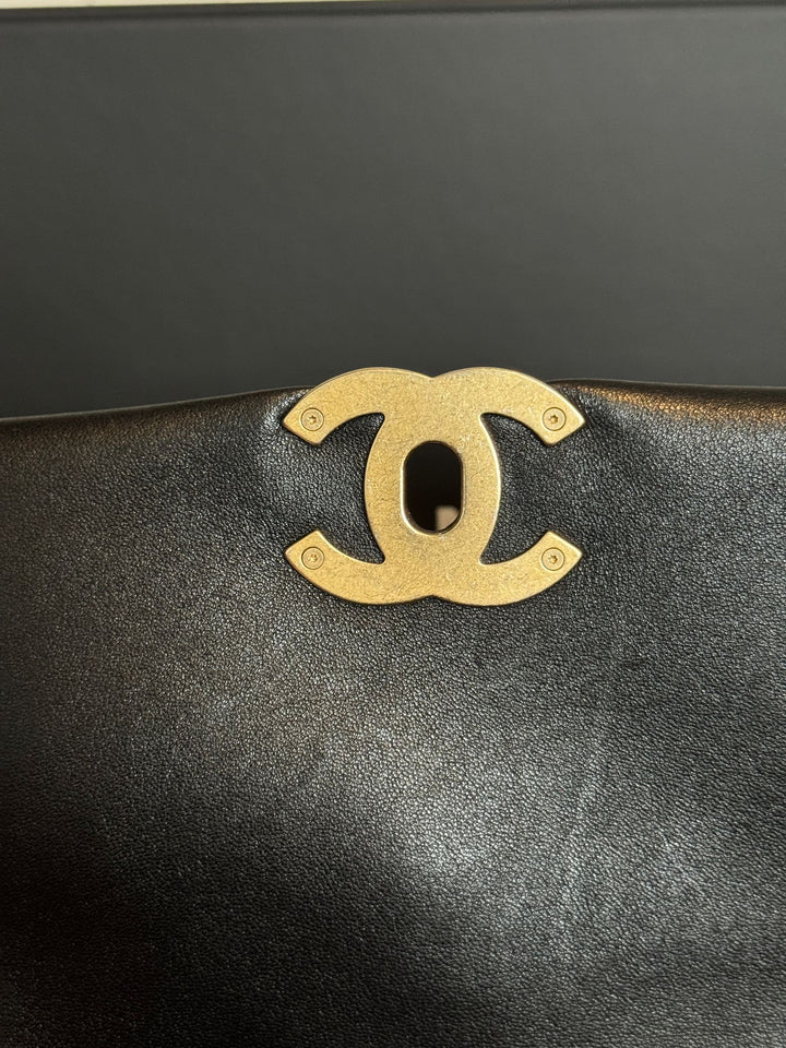 CHANEL 19 size Small Black Lambskin Mixed hardware Flap Bag with Top handle