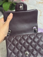 Load image into Gallery viewer, Chanel series 20 Burgundy Caviar SHW Classic Square Mini Flap Bag
