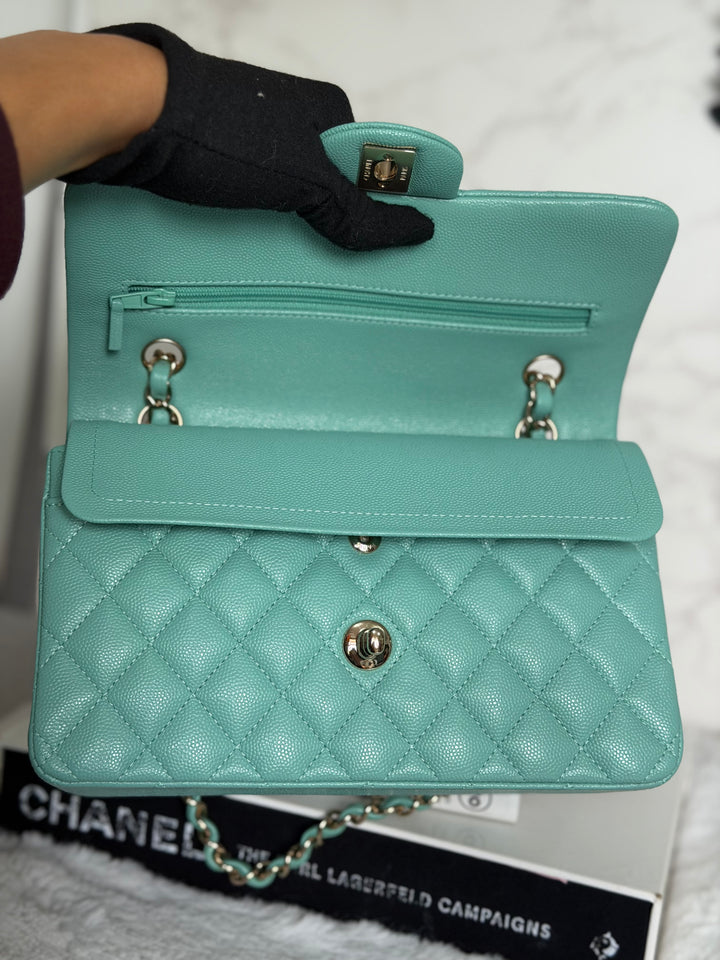 CHANEL 21S series 31 Tiffany Green/Blue Caviar LGHW Small Timeless Classic Double Flap Bag 2021 super rare