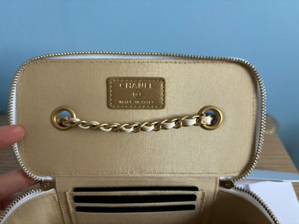 Chanel 2021 21A collection White Lambskin aged GHW Small Vanity Pearl Crush