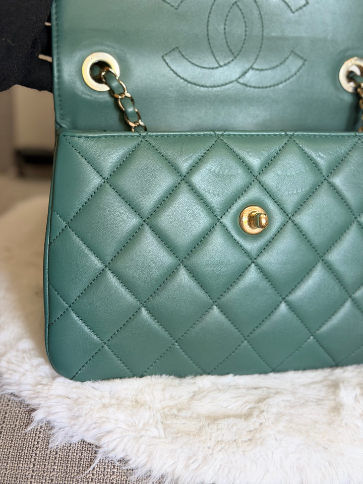 CHANEL series 26 Green Lambskin LGHW Small Trendy CC Top Handle Flap Bag 2018