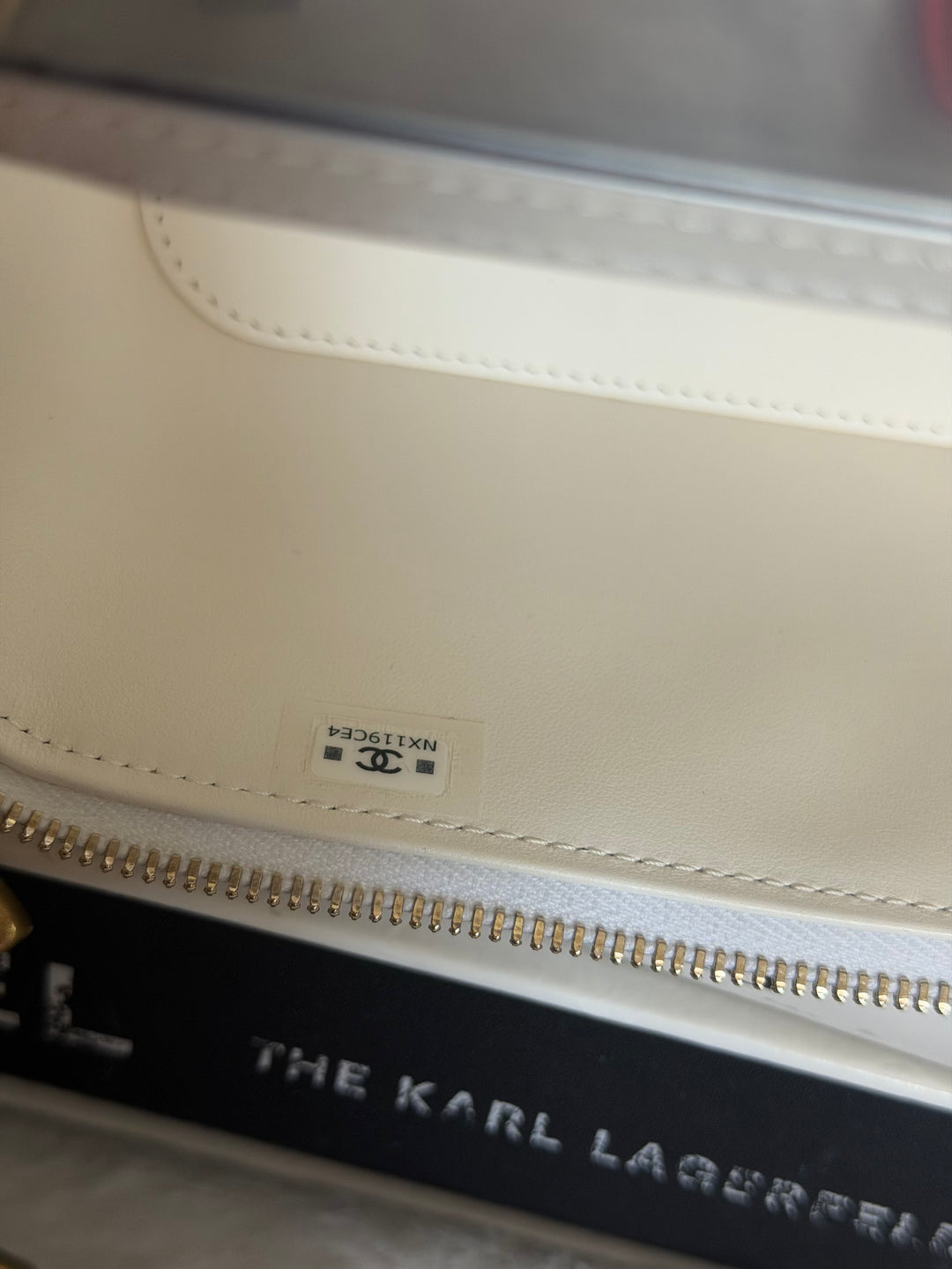 CHANEL 26C White Caviar LGHW Small Vanity with Top Handle 2026