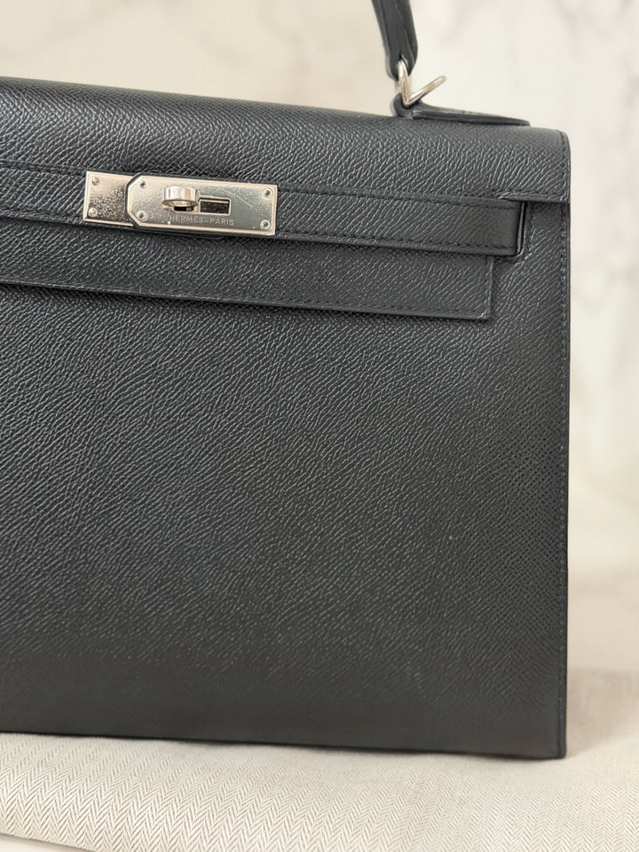 HERMES Black Noir Sellier Epsom Leather PHW Kelly 28 Stamp R 2014