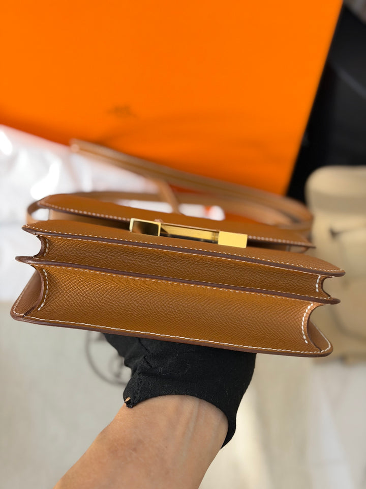 HERMÈS Constance 18 Gold Epsom Leather GHW Stamp B - 2023