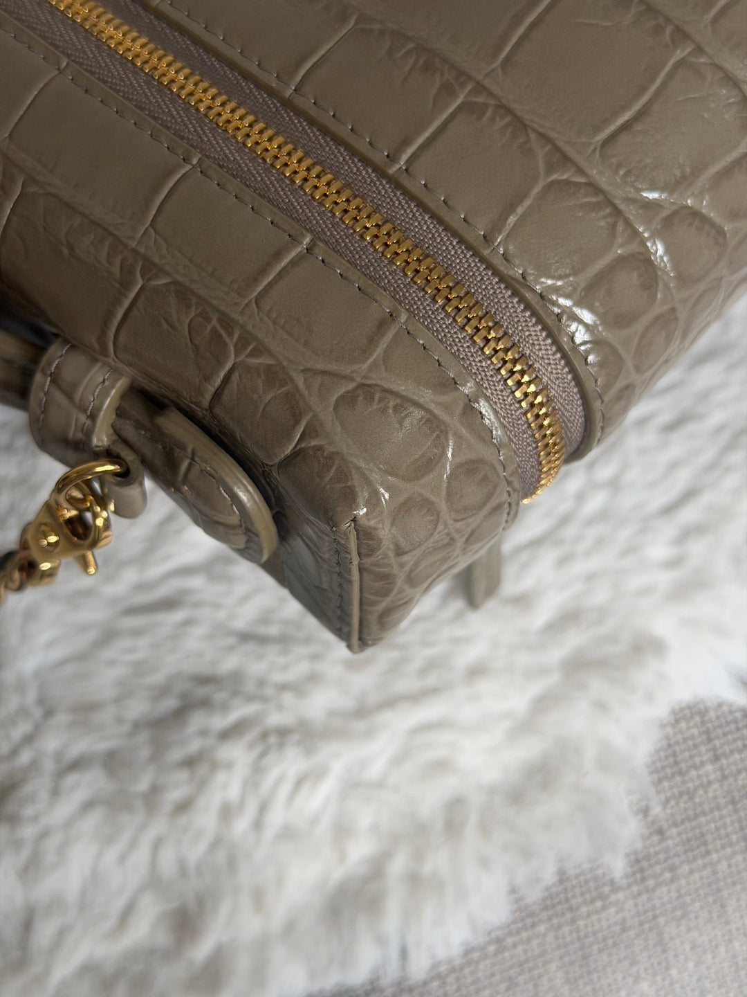 CHANEL 26A Etoupe Khaki Croc Embossed Calf skin LGHW LP Long Vanity size Medium 23 cms with detachable chain 2026