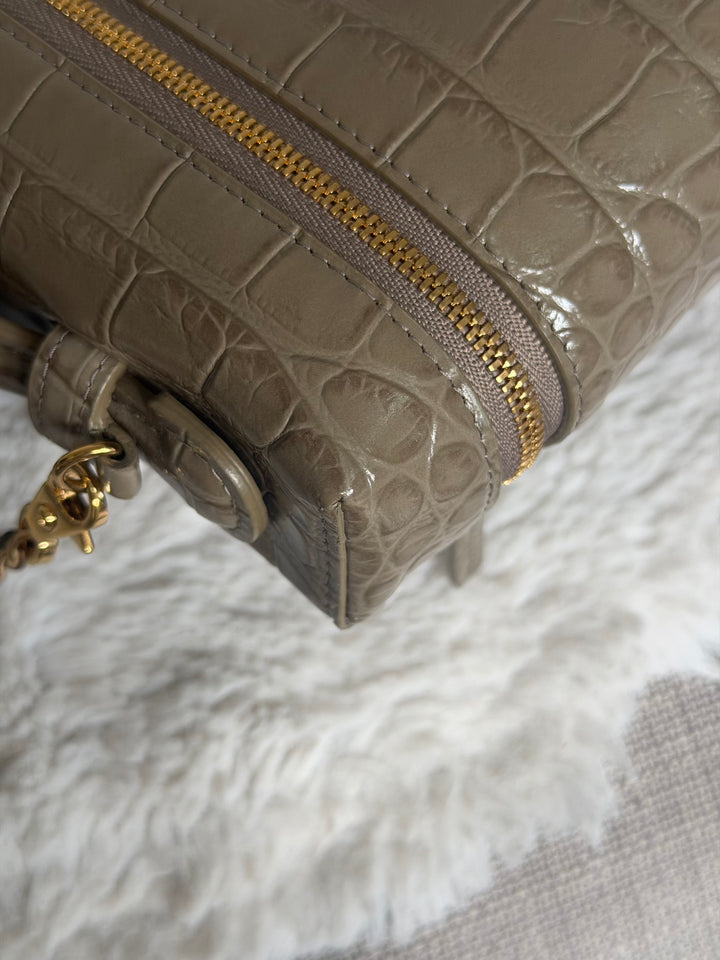 CHANEL 26A Etoupe Khaki Croc Embossed Calf skin LGHW LP Long Vanity size Medium 23 cms with detachable chain 2026
