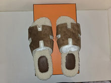 Load image into Gallery viewer, Hermes Chypre Sandals size EU 44.5
