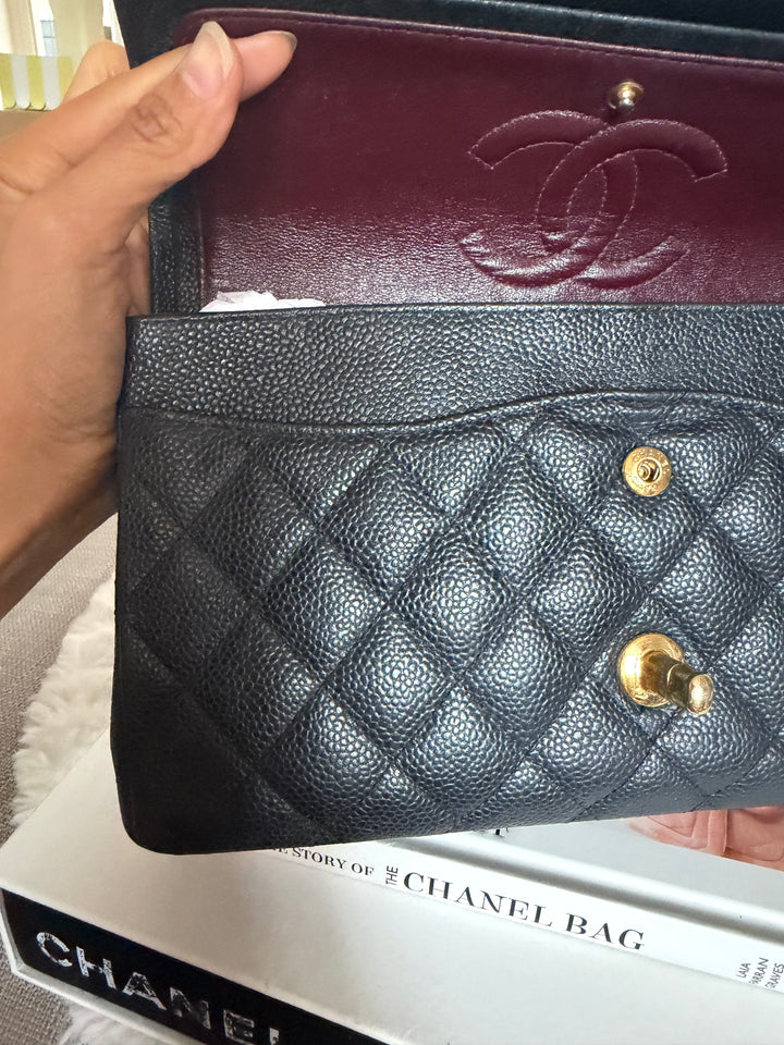 CHANEL series 16 Black Caviar GHW Medium ML Timeless Classic Double Flap bag 2011/2012
