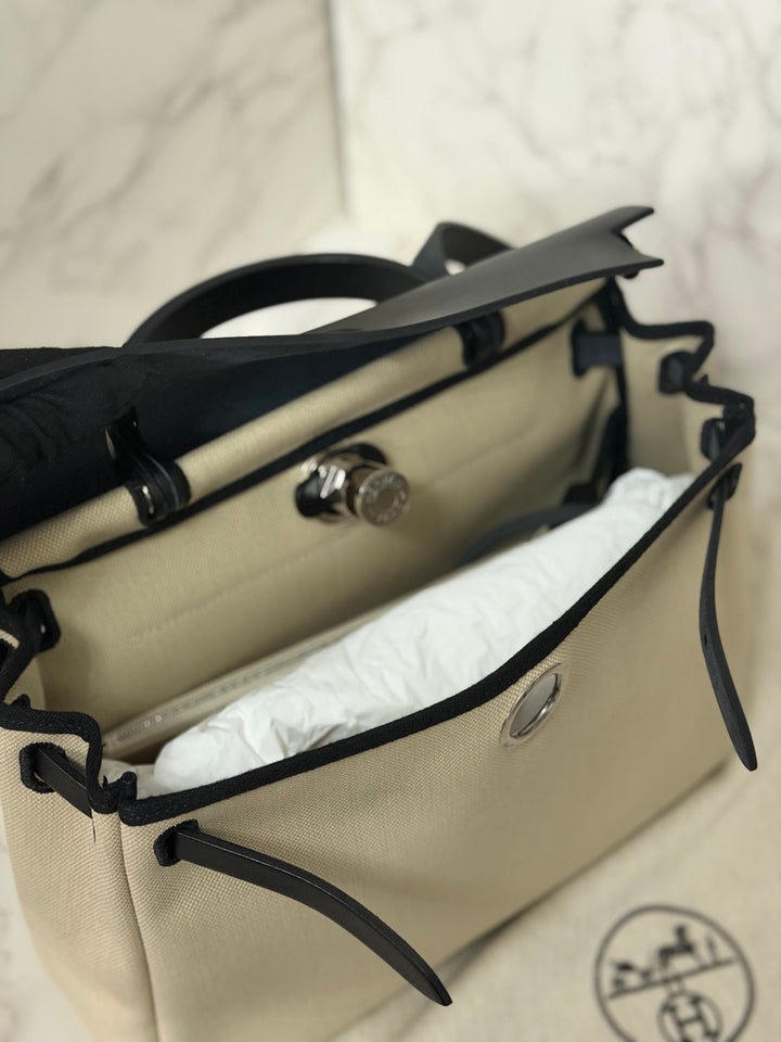 Hermes Herbag Zip 31 Bag in Noir/Beton Palladium Hardware