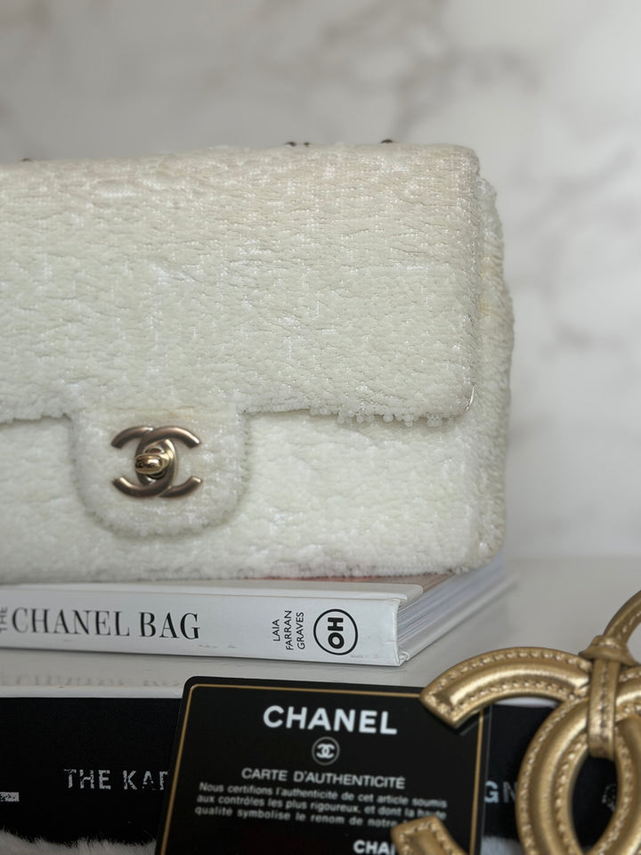 CHANEL series 28 19B White Sequin SMALL Flap Bag LGHW 2019