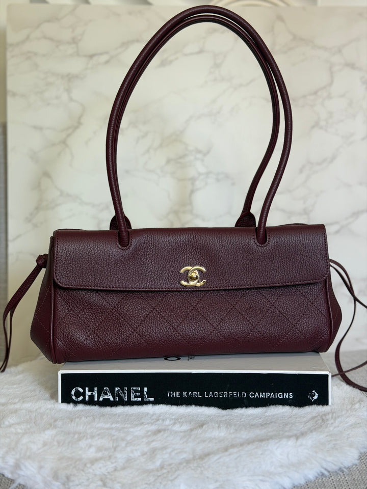 CHANEL Burgundy Caviar LGHW Urban Essentials East West Shopping Tote Bag size Small Matthieu Blazy 26S 2026
