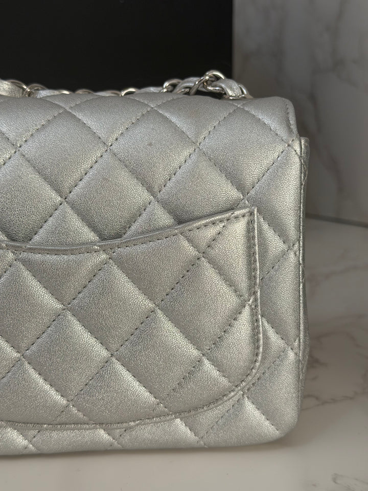 Chanel Series 31 21P Collection Iridescent Silver lambskin SHW Square Mini Flap Bag 2021
