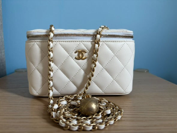 Chanel 2021 21A collection White Lambskin aged GHW Small Vanity Pearl Crush