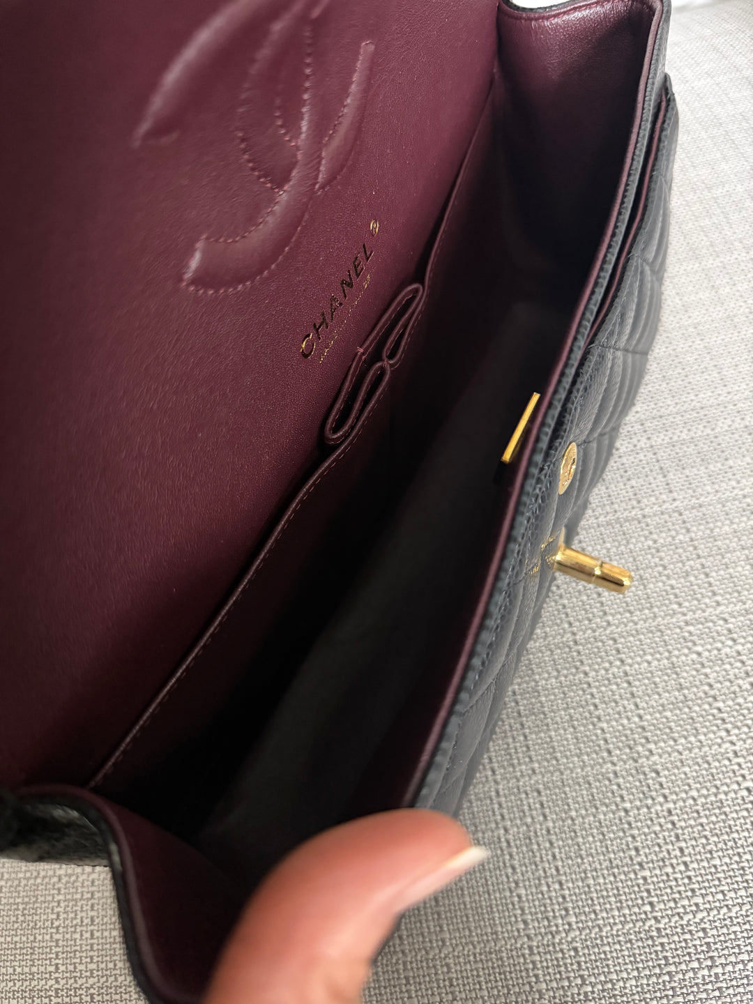 CHANEL 2022 Black Caviar GHW Timeless Classic Medium ML 11.12 Double Flap Bag