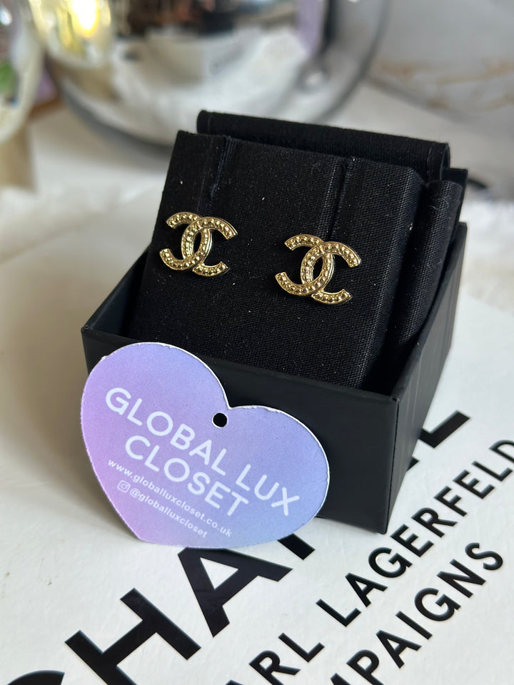 Chanel 21A Mini Gold Earrings