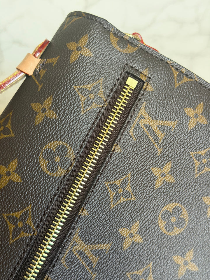 LOUIS VUITTON LV Pochette Metis Monogram Bag 2024