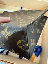 Load image into Gallery viewer, Louis Vuitton LV Toiletry 26 Pouch with Canvas Monogram
