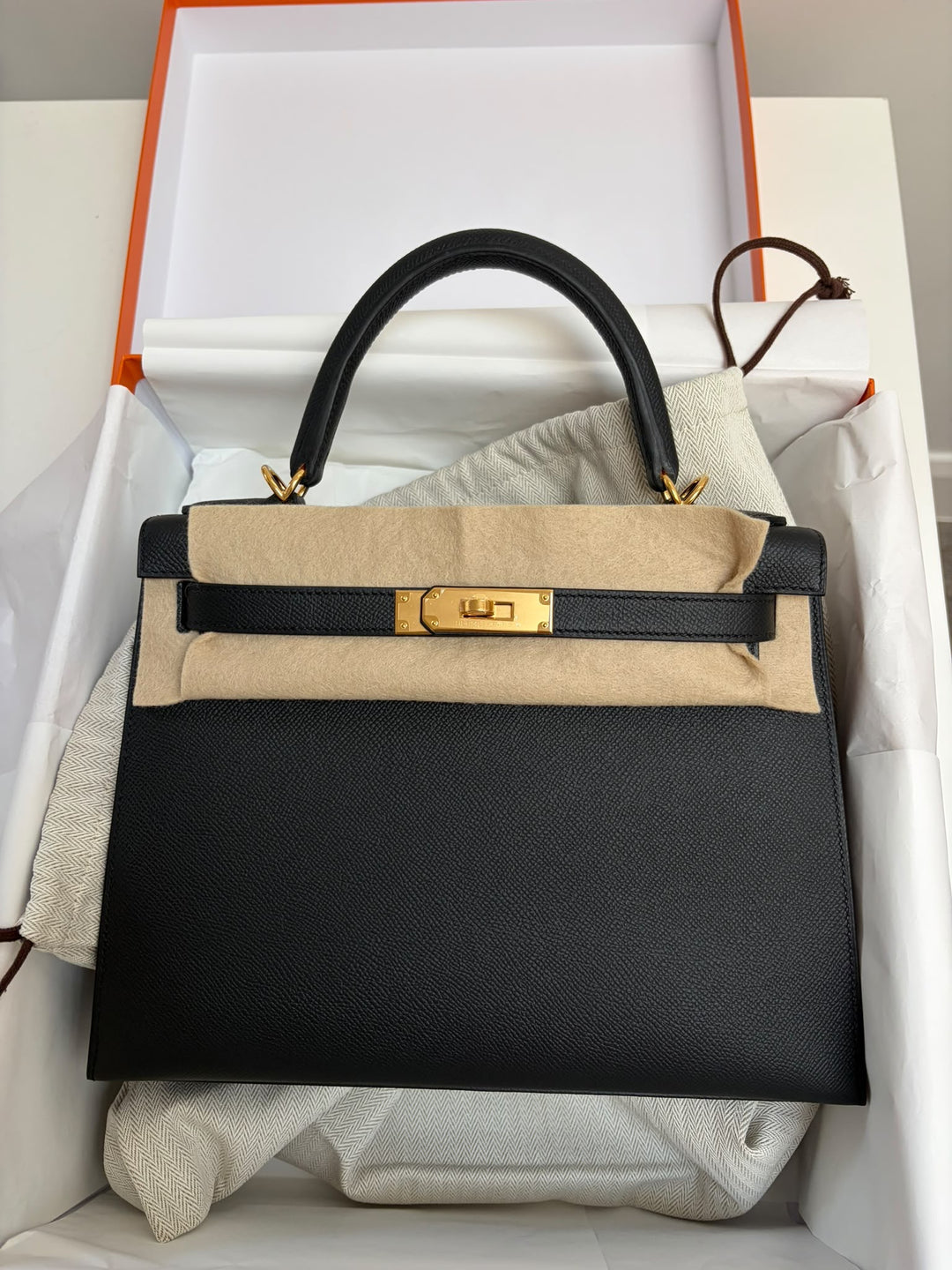 WA/Email to Purchase only- HERMÈS Kelly 28 Black 89/Noir 89 Epsom Sellier GHW Stamp G 2026