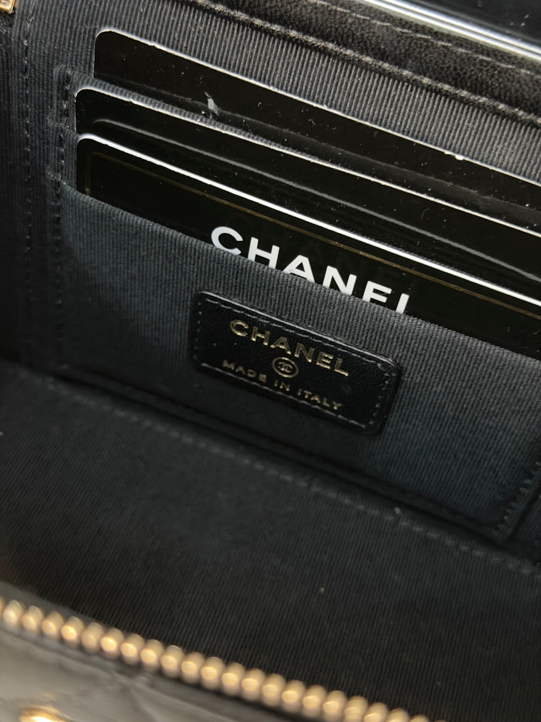 CHANEL series 31 Black Lambskin LGHW Small Vanity Case with Chain and Leather Top Handle