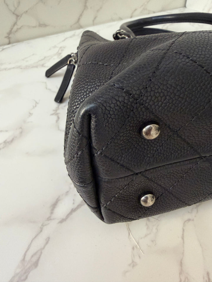 CHANEL series 23 Black Caviar Ruthenium HW Tote Bag with Shoulder Chain strap