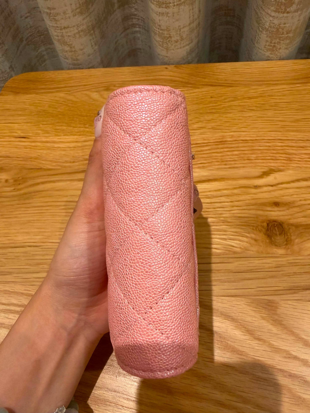 CHANEL 19S Iridescent pink caviar LGHW Card Holder with Chain 2019 series 27