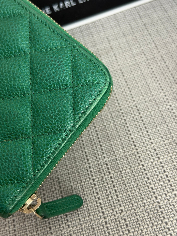 CHANEL series 25 18S collection Emerald Green Caviar LGHW Full size Zipped Wallet