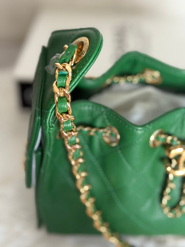 CHANEL Métiers d’art 2026 26A Green Caviar Shiny GHW MINI 25 Hobo Bag