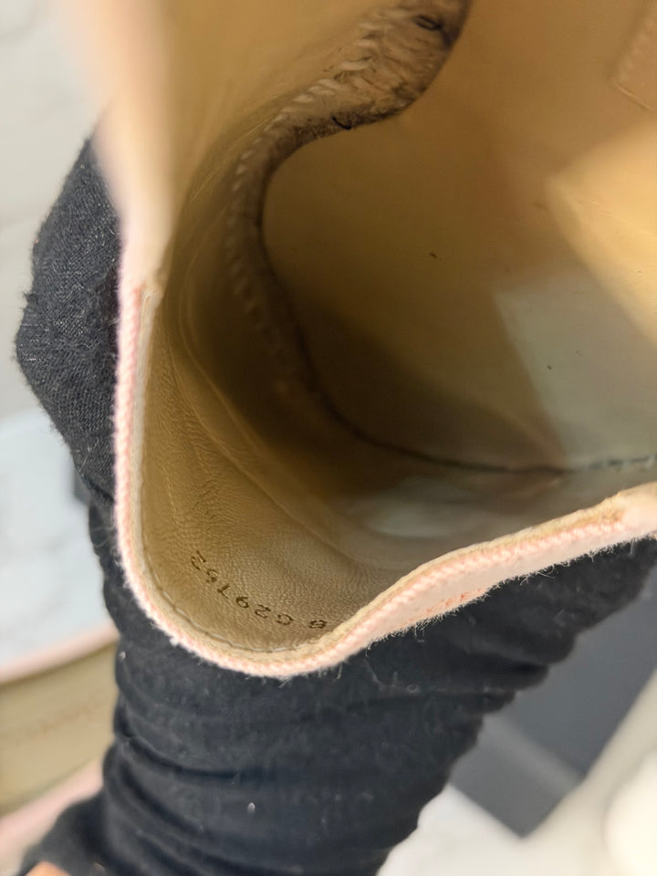 CHANEL Light Peachy Pink/Black Espadrilles Size EU 40