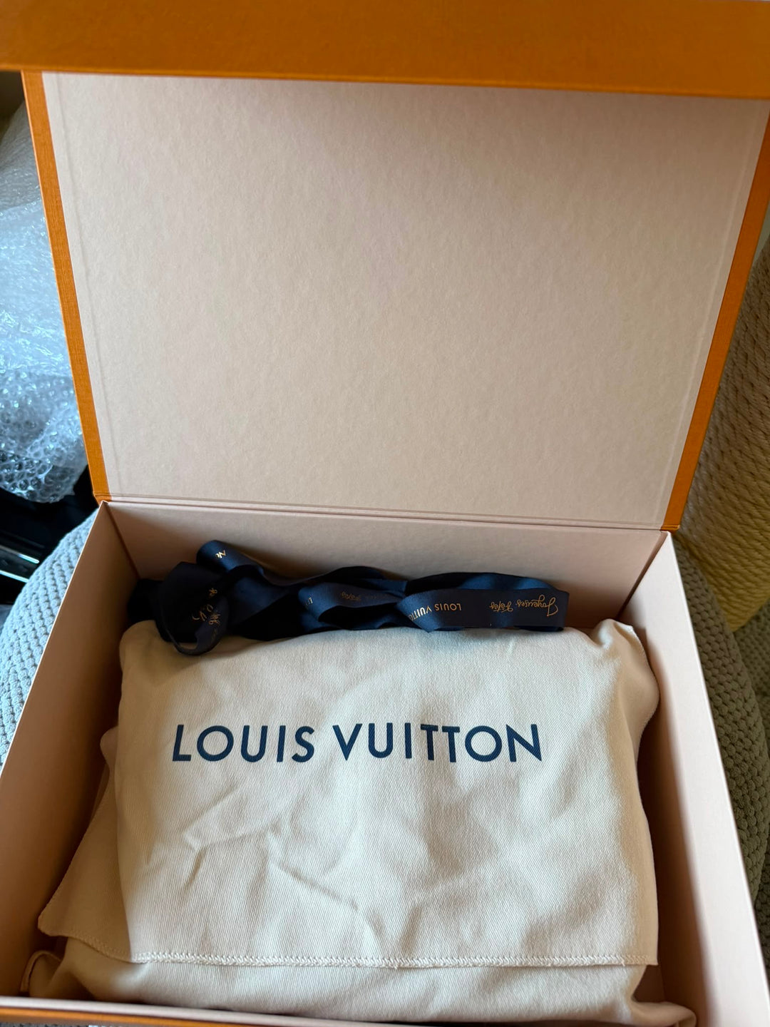 LOUIS VUITTON Pochette Metis Monogram 2024