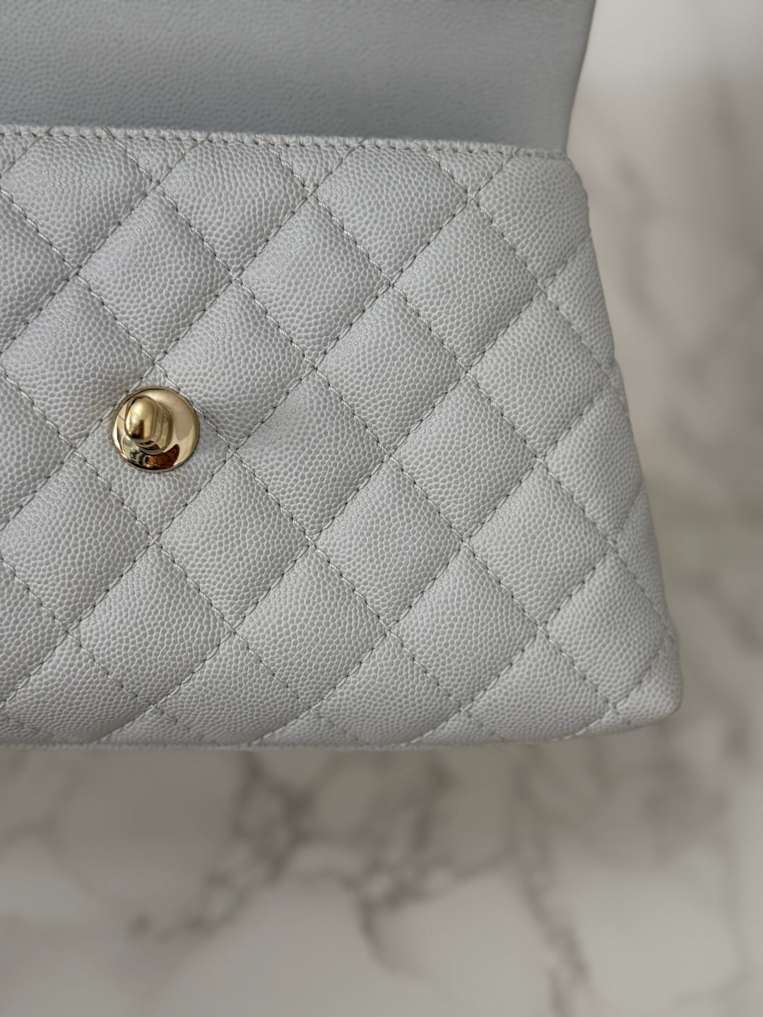 CHANEL 18P series 27 2018 Light Grey Caviar LGHW Coco Handle Size Small with Detachable Shoulder strap