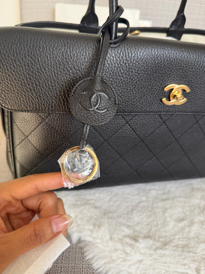 CHANEL Métiers d’art 26A 2026 Black Caviar Medium Shopping Tote Bag GHW NEW Size AP6428