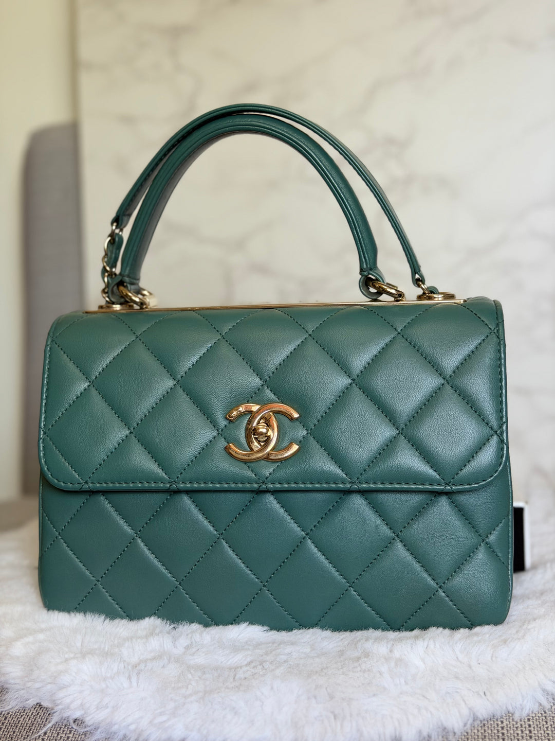 CHANEL series 26 Green Lambskin LGHW Small Trendy CC Top Handle Flap Bag 2018