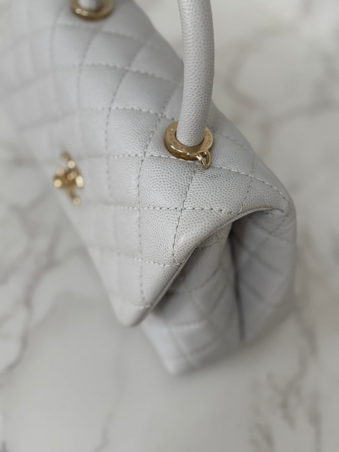 CHANEL 18P series 27 2018 Light Grey Caviar LGHW Coco Handle Size Small with Detachable Shoulder strap