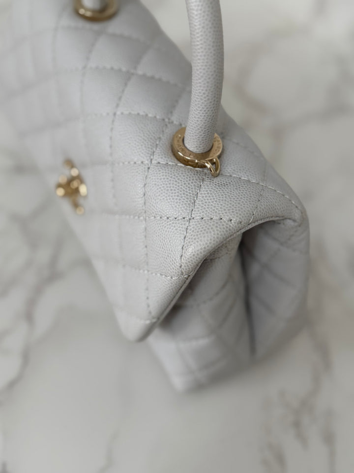 CHANEL 18P series 27 2018 Light Grey Caviar LGHW Coco Handle Size Small with Detachable Shoulder strap