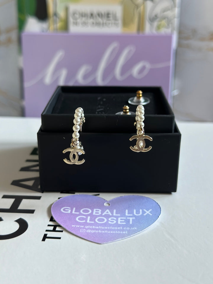 Chanel 20A Pearl LGHW Earrings