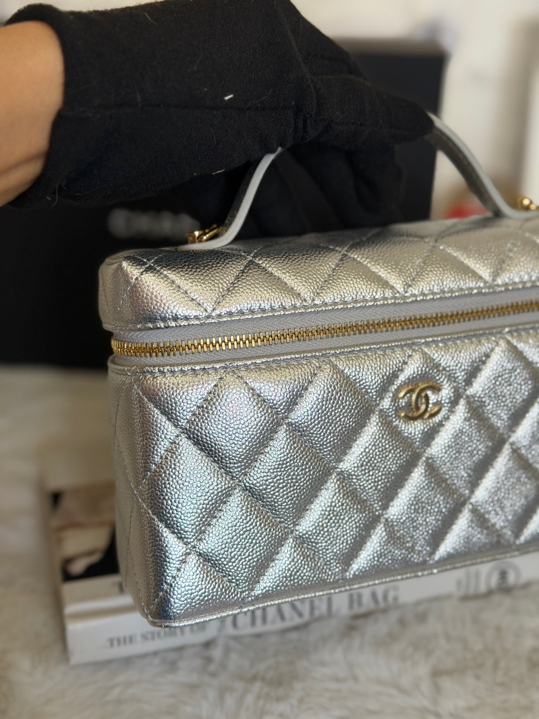 CHANEL 26A 2026 Silver Caviar LGHW Long Vanity LP with detachable Chain 19 cms