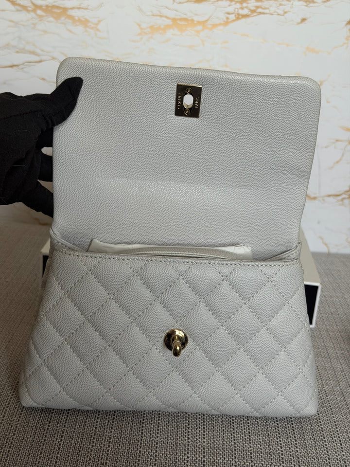 CHANEL series 27 Light Grey Caviar LGHW Coco Handle Size Small with Detachable Shoulder strap 2018
