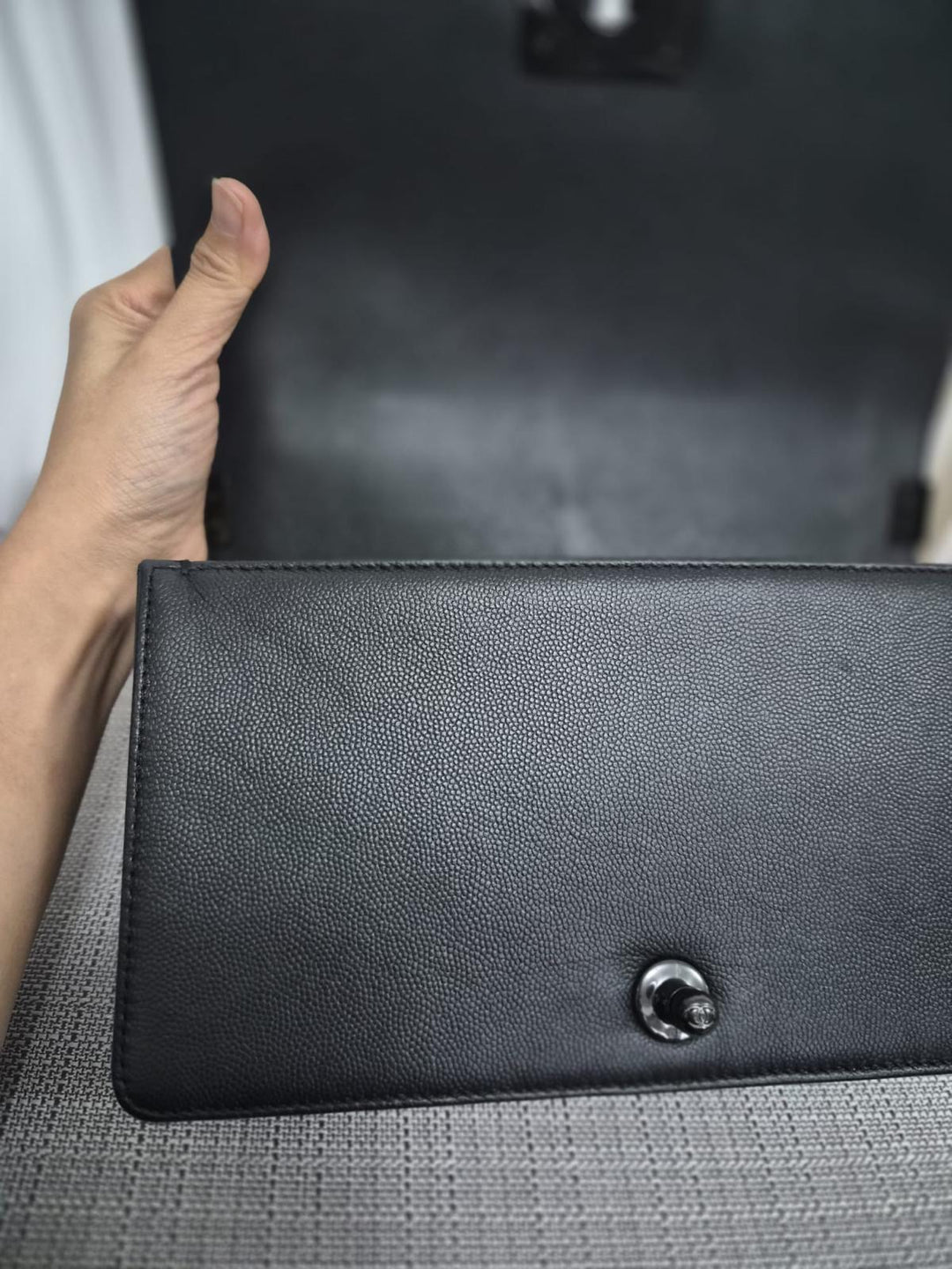 CHANEL Series 25 Black Caviar So Black Hardware Old Medium Le Boy Bag 2017/2018