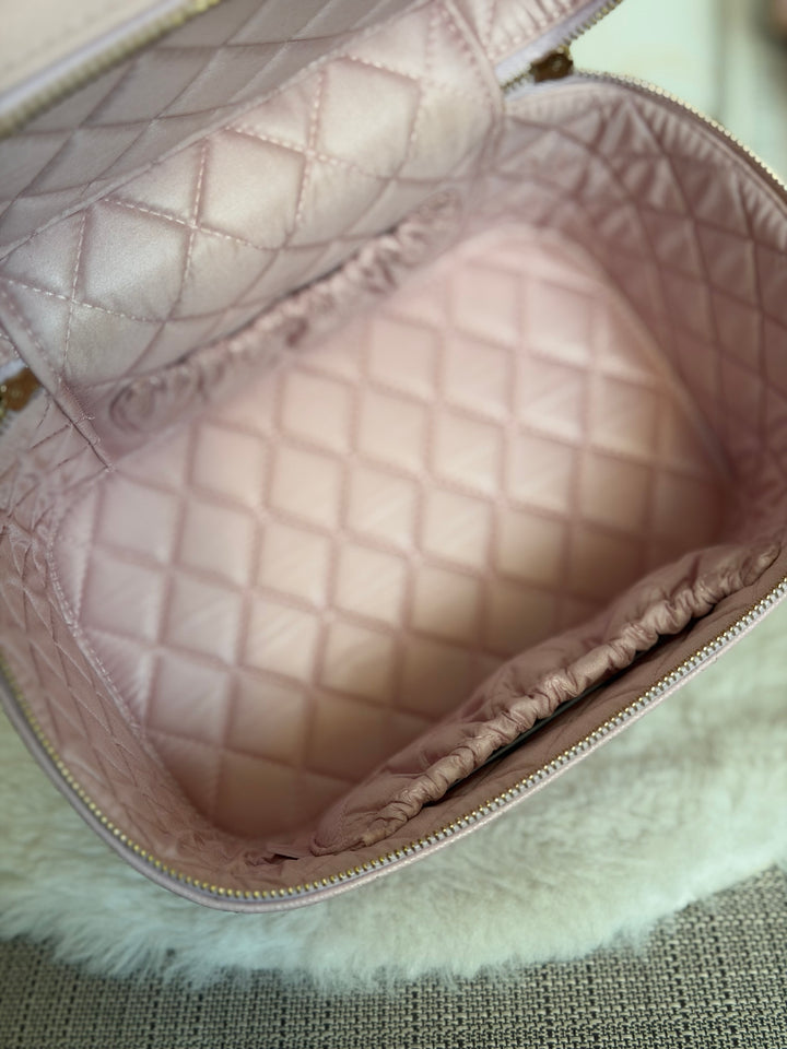 CHANEL series 31 21S Lilac undertone Pink Caviar Vanity Make Up Case 2021