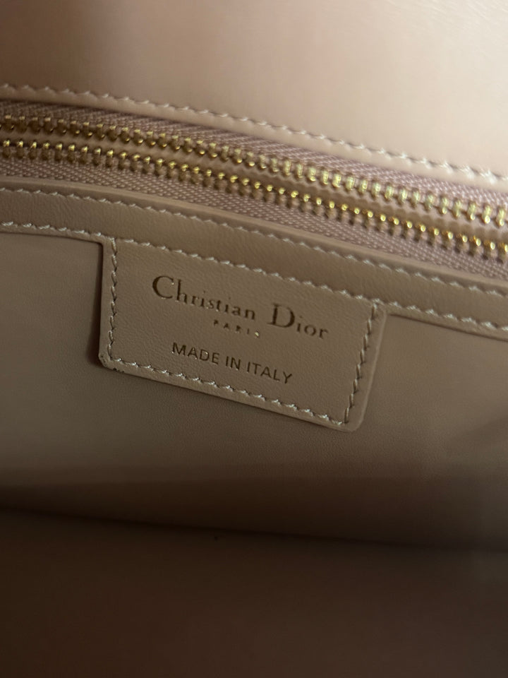 Dior Caro Flap Bag in Rose De Ven Calfskin GHW Medium 25 cms