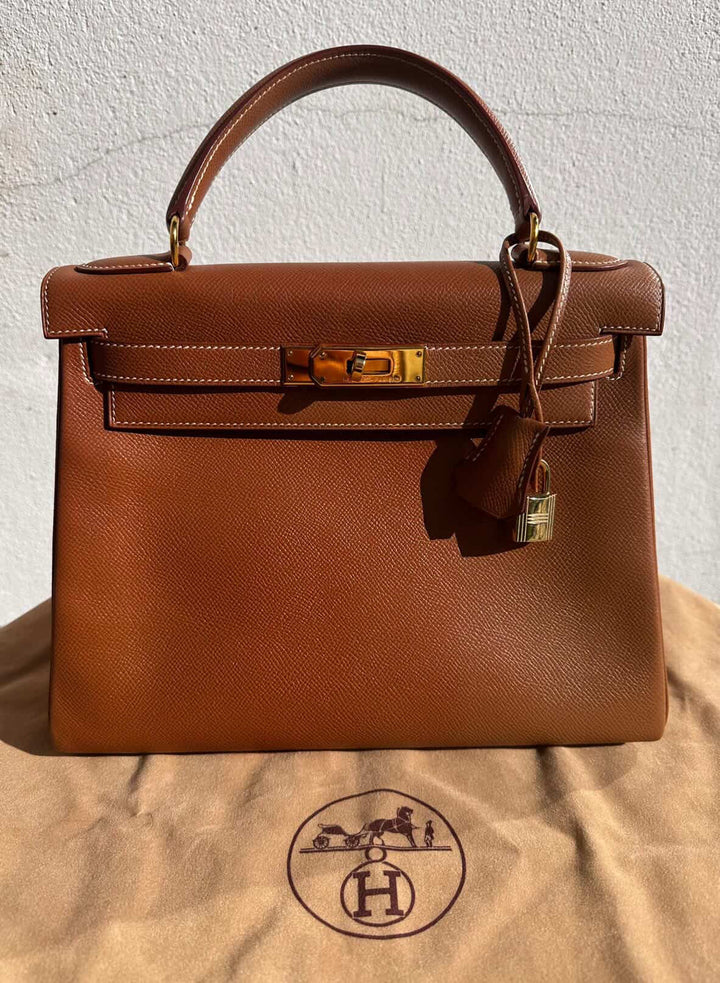 Hermes Gold Retourne Courcheval Leather GHW Vintage Stamp A in Sq (1997) Kelly 28