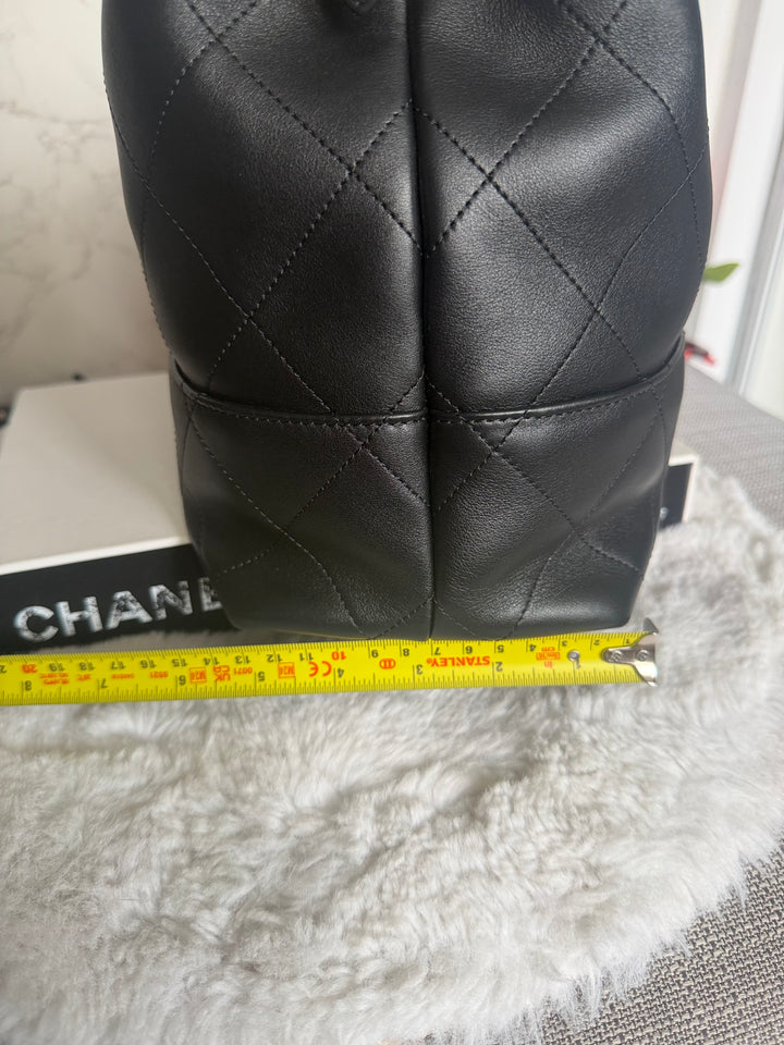 CHANEL 25A Black Calf Skin aged GHW Hobo Shopping Bag size Small 2025