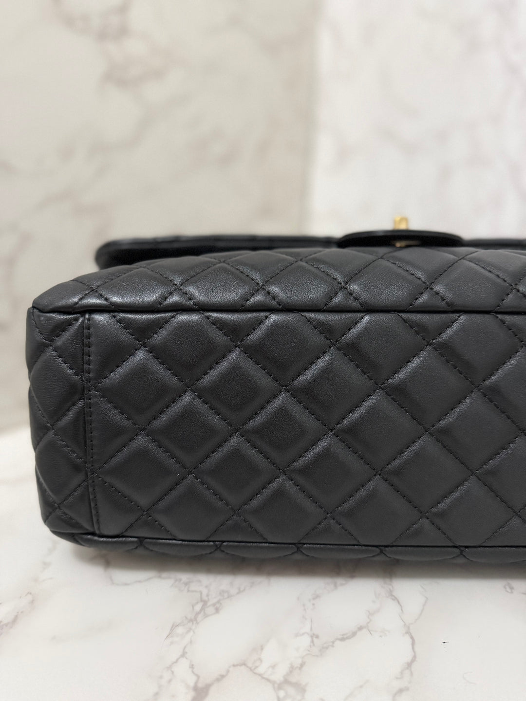 Chanel series 28 19B collection 2019 Black Calf Skin LGHW Small XXL Airliner (40 cms) Single Flap Bag