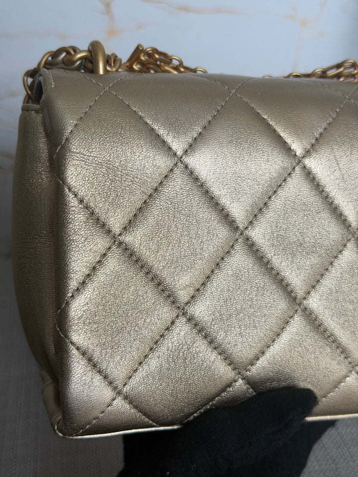 CHANEL Gold Metallic Lambskin CC Crystal Logo Chain Flap Bag 2022