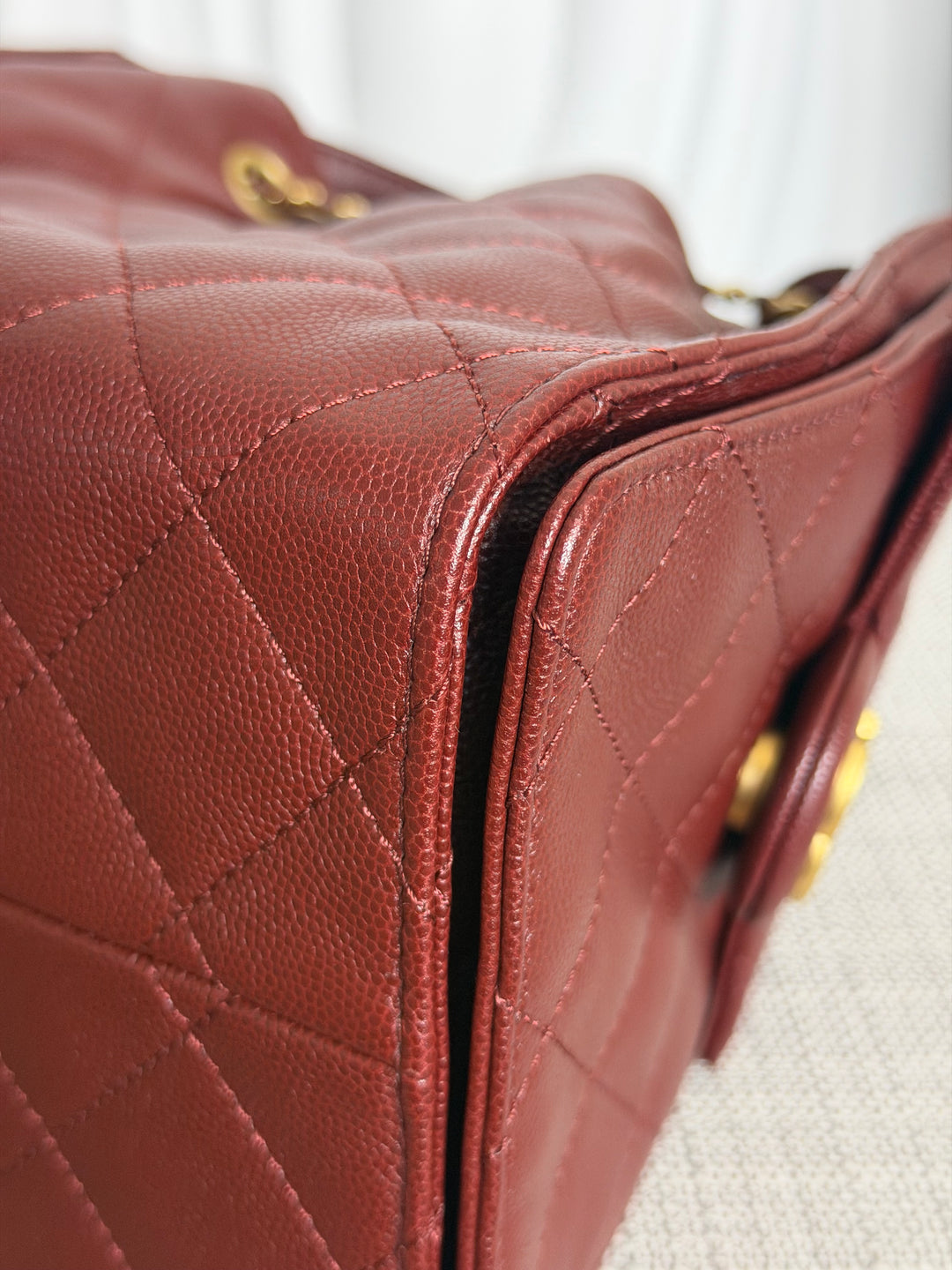 CHANEL 25A Burgundy Caviar Aged GHW 25 Hobo Bag Size SMALL