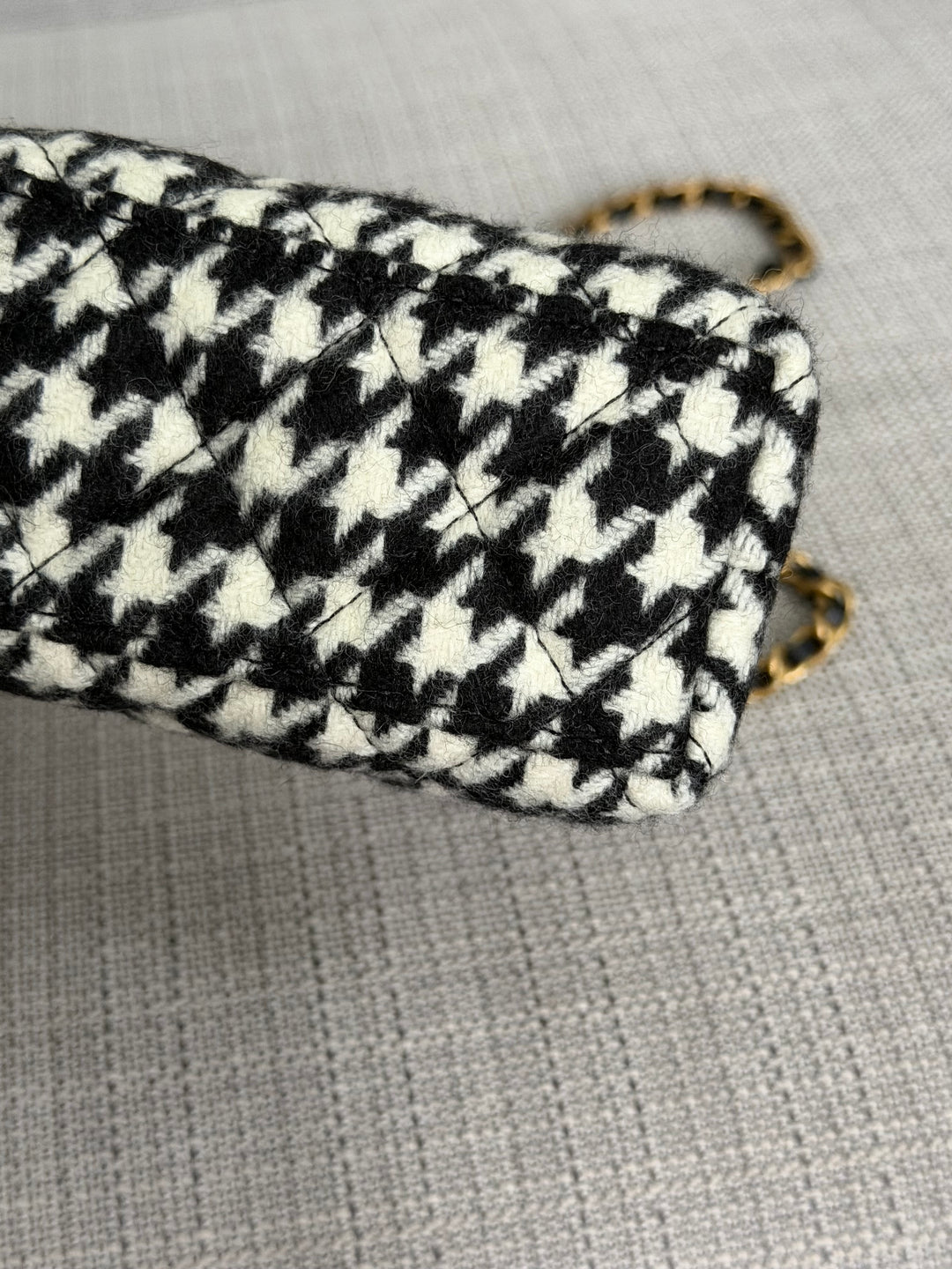 CHANEL 24A 2024 Black and White Houndstooth Tweed Kelly Small Shopping Bag with Chain Aged GHW