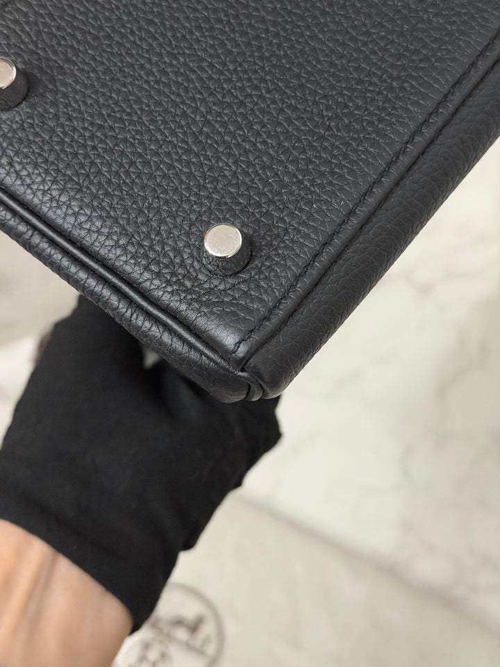 HERMES Noir Black Togo Leather with Palladium Hardware Kelly 28 Retourne Bag Stamp R 2014