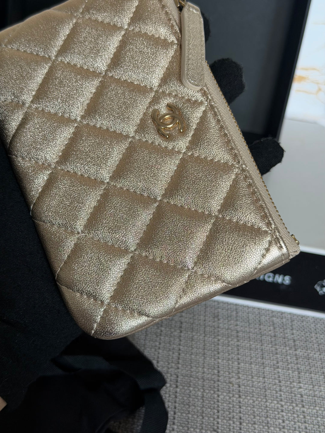 CHANEL 21P Metallic Gold Lambskin LGHW Mini O Case Pouch 15 cms